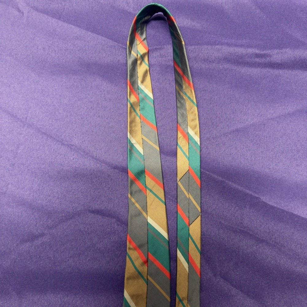 Vintage John Weitz Silk Blend Tie Striped Men's Necktie Classic Dress Accessory - Picture 6 of 6